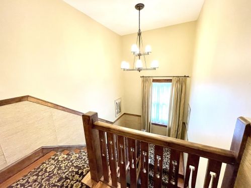 1318 Thorndale Ave, Chicago IL 60631-2287 exterior