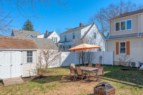 34 Powell Ave, Springfield MA 01118-2165 exterior