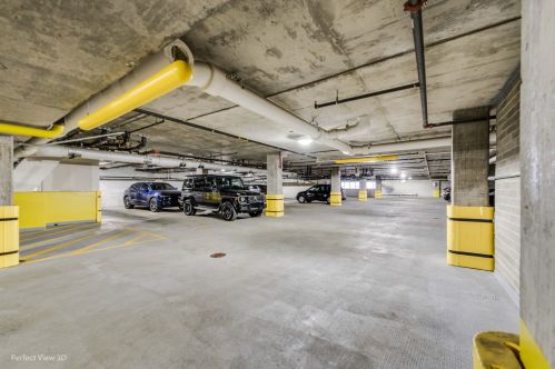 111 Peoria St, Chicago IL 60607 exterior