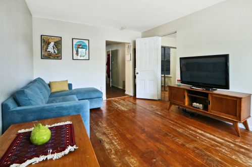 1931 Addison St, Chicago IL 60613-3504 exterior