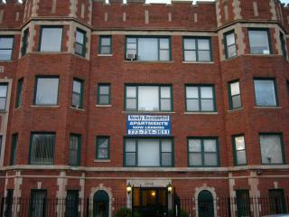 2836 77th Pl, Chicago IL  60649-4852 exterior