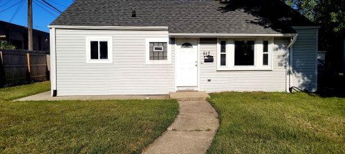 517 Jackson St, Waukegan, IL 60085-6301
