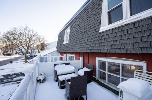 5135 Camelot Ln, Milwaukee WI 53221-3121 exterior