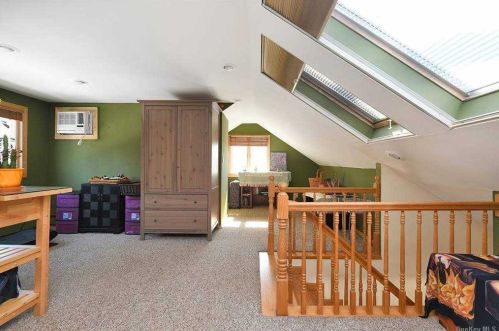 62 22 St, Huntington Station NY 11746-2230 exterior