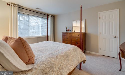 5262 Maris Ave, Alexandria VA exterior