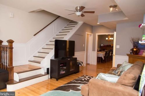 920 16th St, Philadelphia PA  19130-1657 exterior