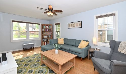 3211 79th St, Milwaukee, WI 53222-3932