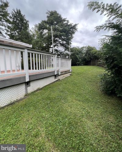 1807 Youngblood St, Mc Lean VA  22101-5244 exterior