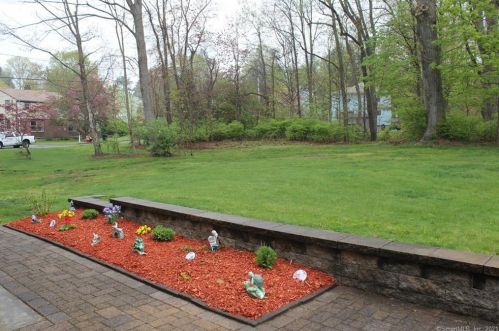 101 High St, Derby CT 06418-2721 exterior