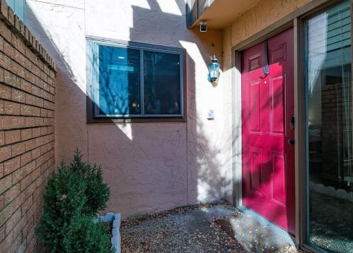 9331 Chimney Corner Ln, Dallas, TX 75243-2023