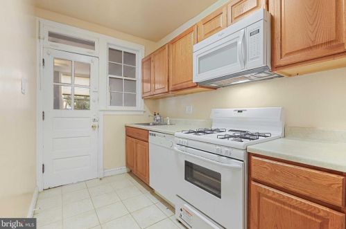 3929 Fulton St, Washington DC 20007-1379 exterior