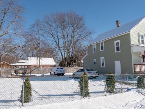 123 Savoy Ave, Springfield MA 01104-2072 exterior