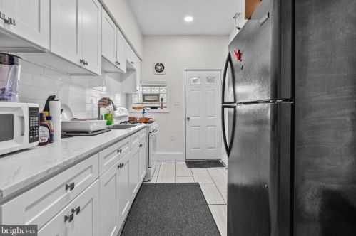 141 56 St, Philadelphia PA 19143-5306 exterior