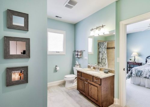 329 Kenmore Ave, Elmhurst IL 60126-3517 exterior