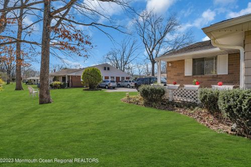 10 Lark St, Lakehurst NJ  08759-5188 exterior