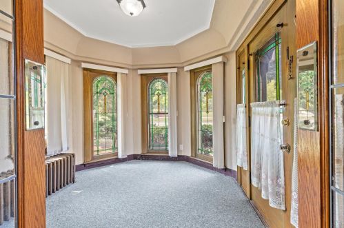 3937 Forest Home Ave, Milwaukee, WI 53215-3536