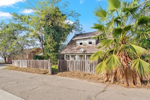 2507 Golf Rd, Turlock CA 95380-9748 exterior