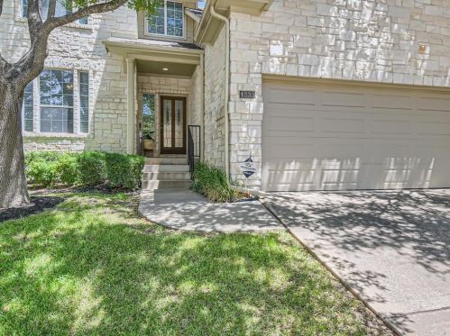 4333 Cyn Gln Cir, Austin TX 78732-2185 exterior