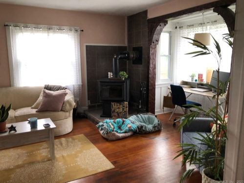 222 Flax Hill Rd, Norwalk, CT 06854-2812