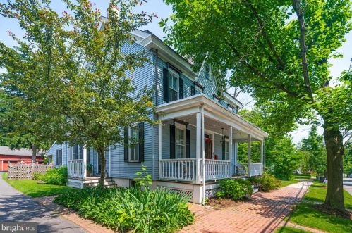 59 Potter St, Tavistock, NJ 08033-1328