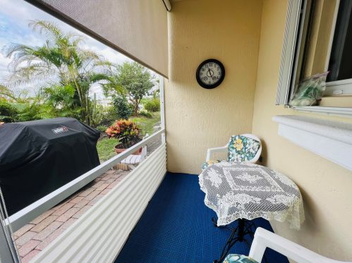 2776 Evergreen Cir, Boynton Beach FL 33426-8657 exterior