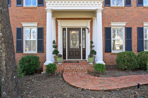 1266 Mile Post Dr, Atlanta, GA 30338-4709