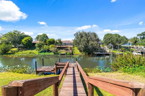 117 Sagamore Ter, Fort Pierce FL 34983-1262 exterior