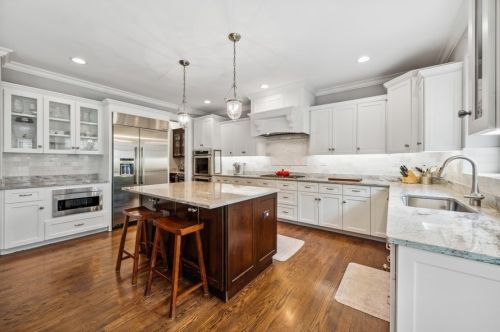 670 Bryan St, Elmhurst IL 60126-4342 exterior