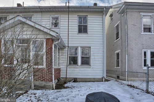 134 Cherry St, Slatington PA 18080-2005 exterior