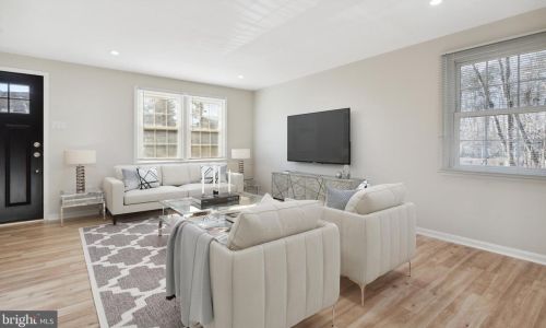 6542 Birchleigh Way, Alexandria VA  22315-3643 exterior