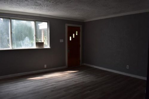 502 Walnut St, Pittsburgh PA  15210-2103 exterior