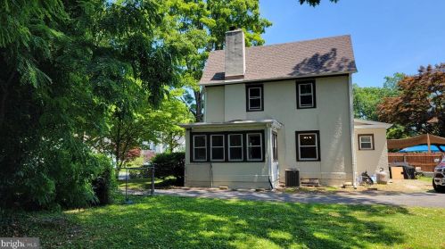 316 Maple Ave, Trenton NJ 08618-3402 exterior