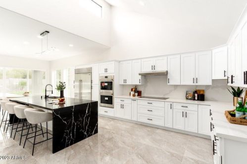 5801 30th St, Phoenix AZ  85016-2401 exterior