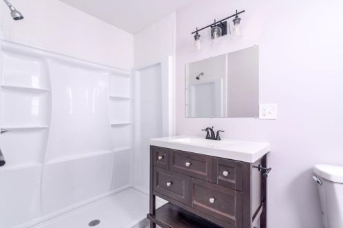 84 Glenham St, Providence RI 02907-1247 exterior