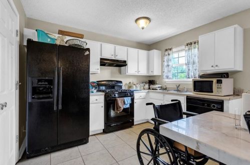 6979 Pole Crk Ct, Lithonia GA 30058 exterior