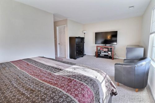 8402 Marshall Pl, Gary IN 46410-5697 exterior