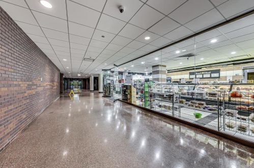 155 Harbor Dr, Chicago IL  60601-7315 exterior