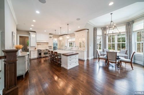 32 Ackerman Rd, Upper Saddle River NJ 07458 exterior