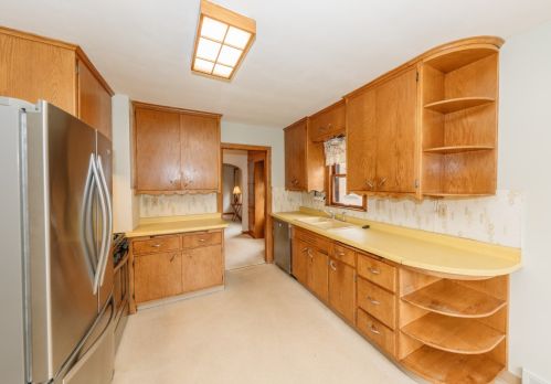 3716 Ohio Ave, Milwaukee WI 53207-2747 exterior