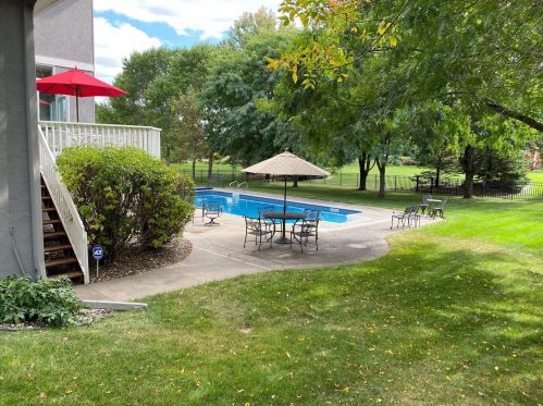 3544 Crestmoor Dr, Saint Paul MN 55125-5028 exterior