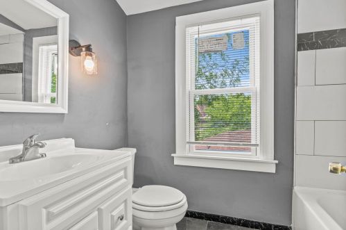 4505 Medford Ave, Milwaukee WI  53216-3448 exterior