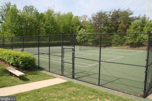 6608 Netties Ln, Alexandria VA  22315-6008 exterior