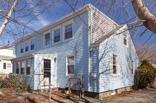 65 Phelps Rd, Middletown RI 02842-5448 exterior