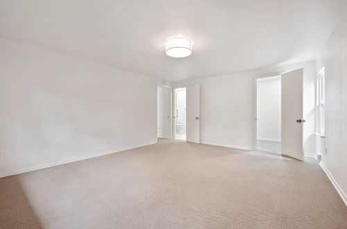 2302 Marbury Rd, Pittsburgh PA  15221-3670 exterior