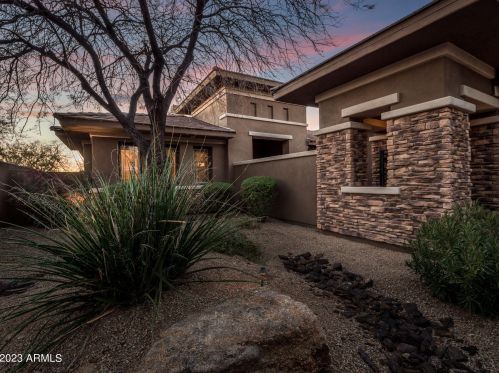 32214 16th Ave, Phoenix AZ  85085-9009 exterior