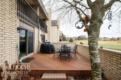 1222 Oakwood Ct, Rochester MI 48307-2541 exterior