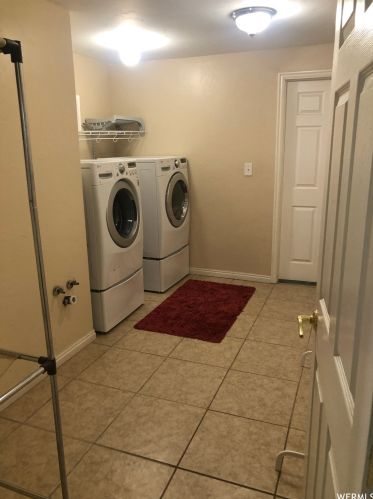 341 Ln Vera Ln, Sandy UT 84094 exterior