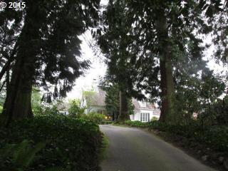 3660 Scholls Ferry Rd, Portland, OR 97221-1267