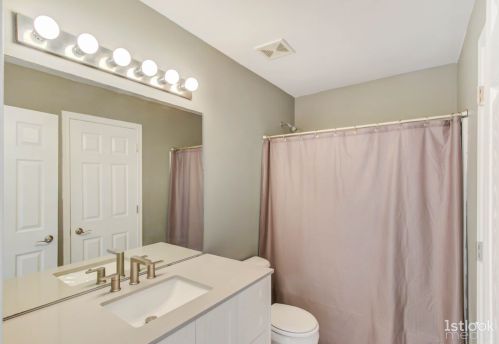 645 Berry Rdg Dr, Joliet IL 60431-1717 exterior