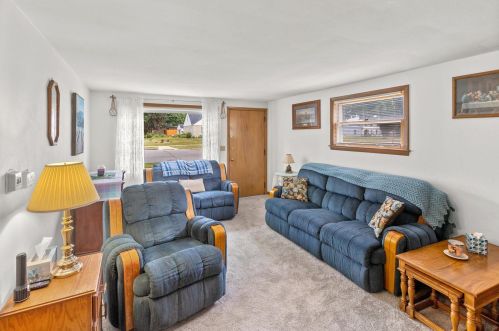 4105 100th St, Milwaukee, WI 53222-1311